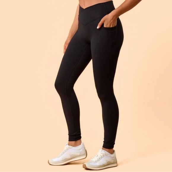 NWT! Blogilates Women's Criss Cross High-Rise Leggings - Black Size Small - Picture 4 of 9
